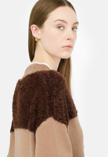 Пуловер в полоску