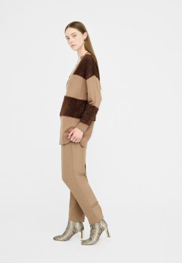 Пуловер в полоску