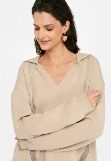 Пуловер с капюшоном