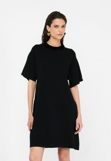 Вязаное платье