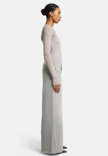 Клешеные джинсы