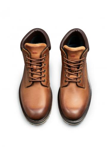 Ботинки на шнуровке