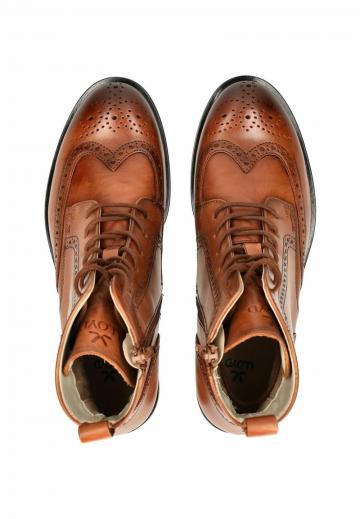 Ботинки на шнуровке