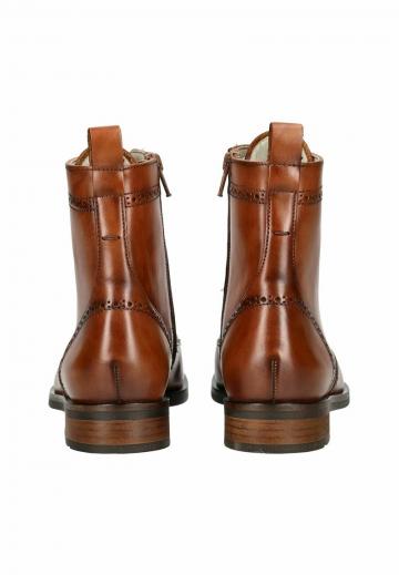 Ботинки на шнуровке