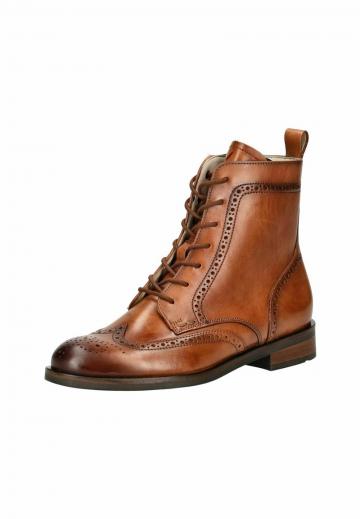 Ботинки на шнуровке