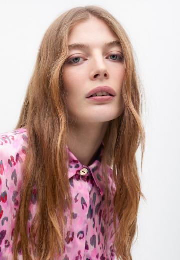 Атласная блузка