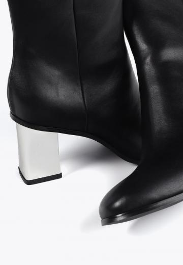 Полусапожки на высоком каблуке