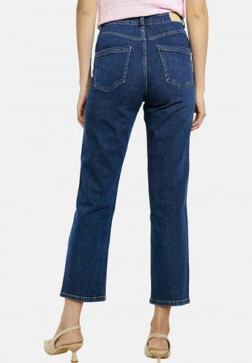 Короткие джинсы