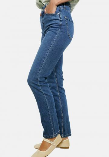 Прямые джинсы
