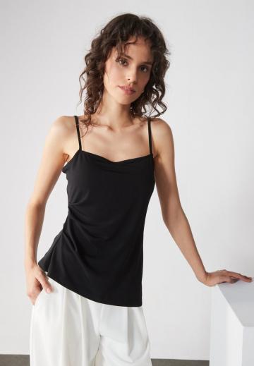 Топ на бретельках