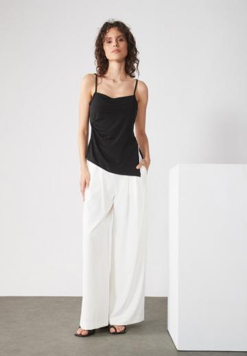 Топ на бретельках