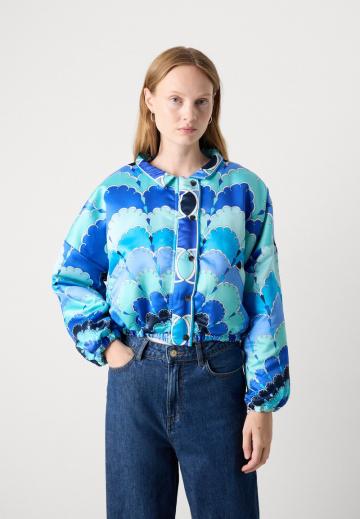 Короткая куртка