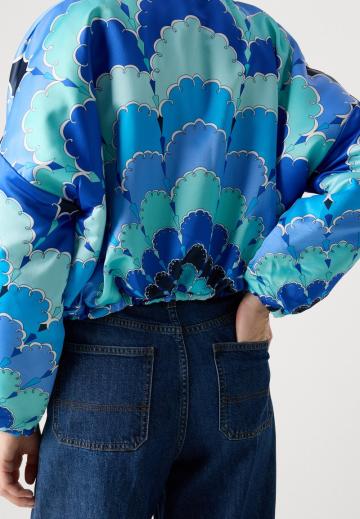 Короткая куртка