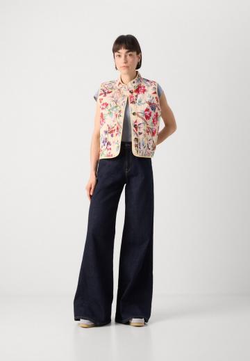 Джинсовая жилетка