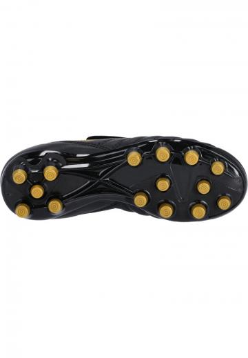 Футбольные бутсы