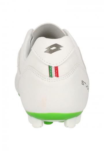 Футбольные бутсы