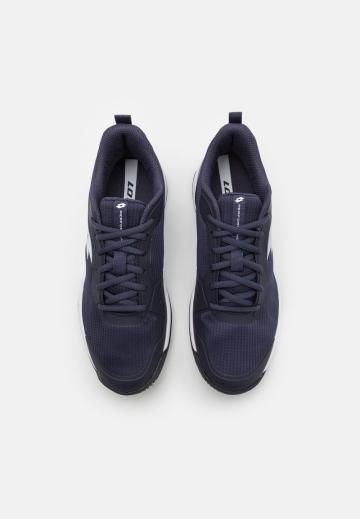 Теннисные кроссовки