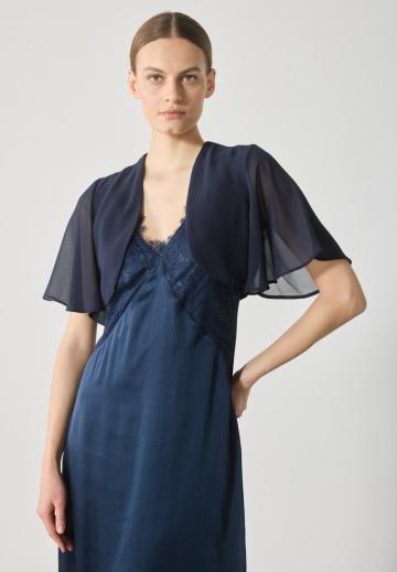 Короткий блейзер