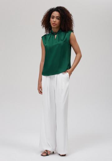 Блузка без рукавов