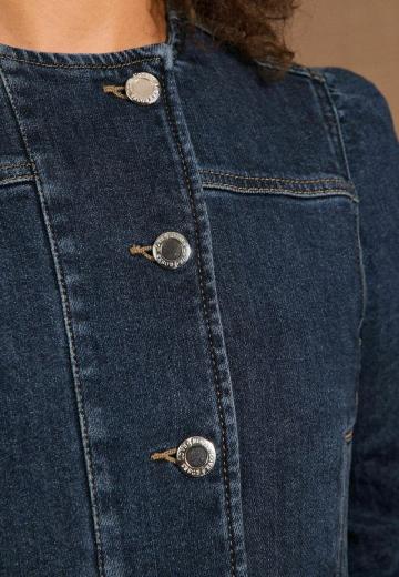 Джинсовая куртка