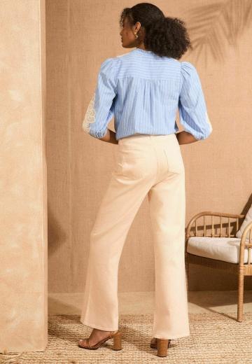 Клешеные джинсы