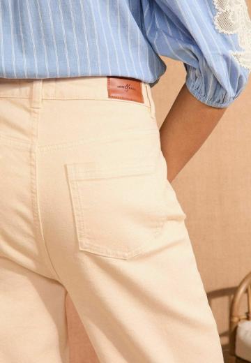 Клешеные джинсы