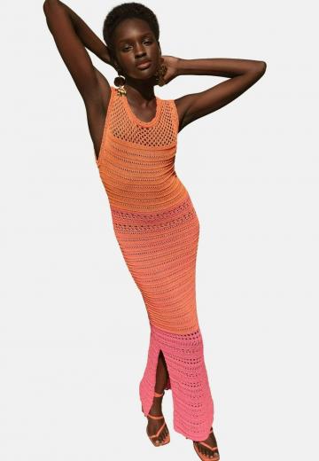 Вязаное платье