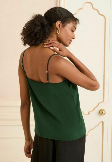 Топ на бретельках