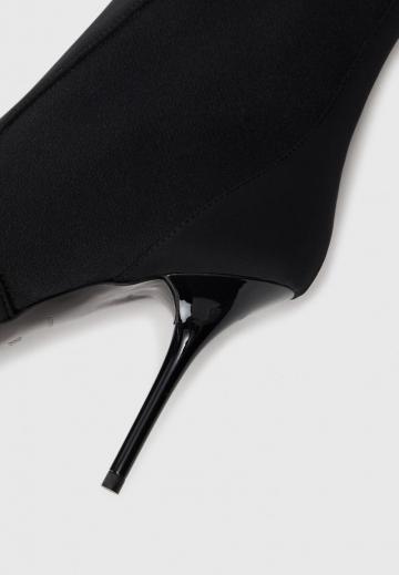 Высокие сапоги