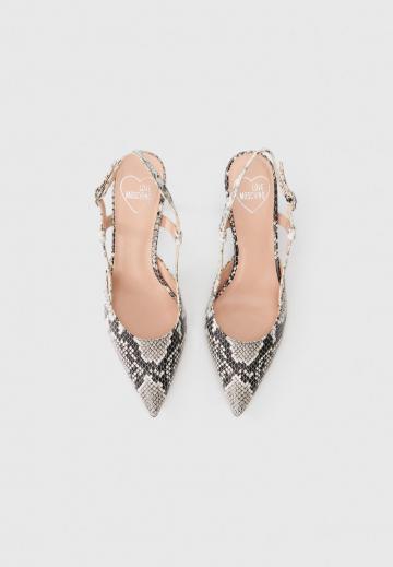 Туфли на высоком каблуке