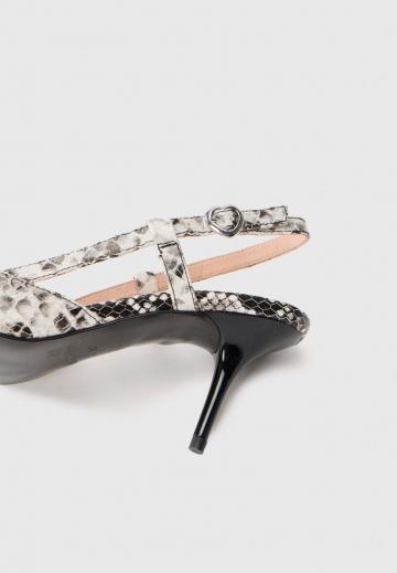 Туфли на высоком каблуке