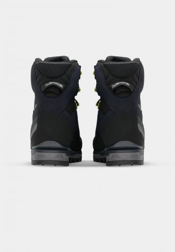 Походные ботинки