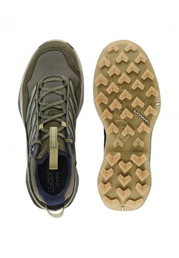 Походные кроссовки