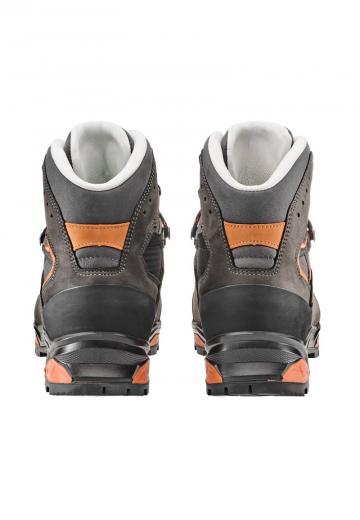 Походные ботинки