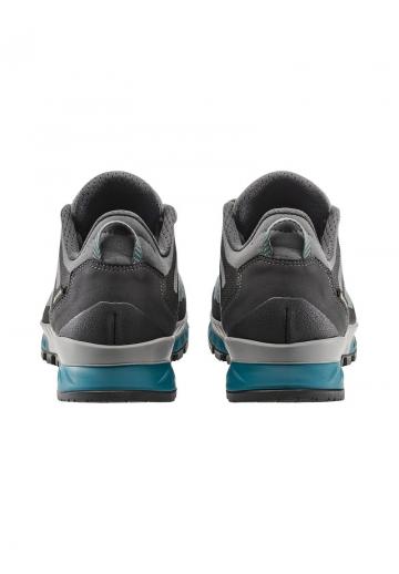 Походные ботинки