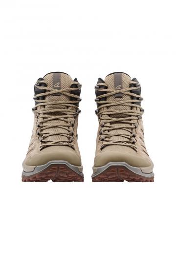 Походные ботинки