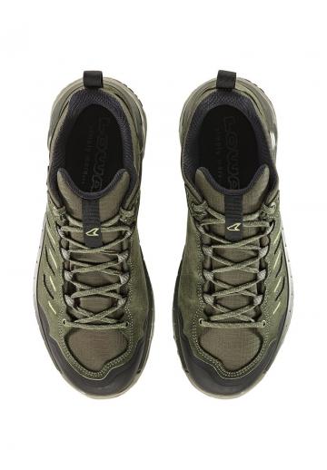 Походные кроссовки