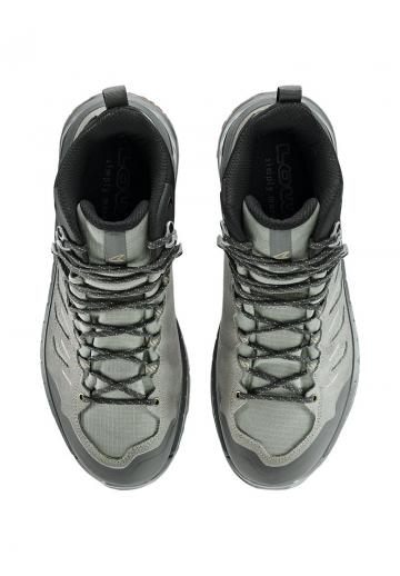 Походные ботинки