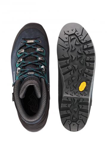 Походные ботинки