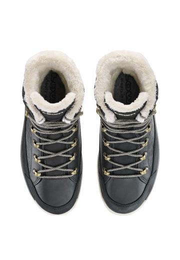 Спортивные сапоги