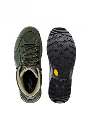 Походные ботинки