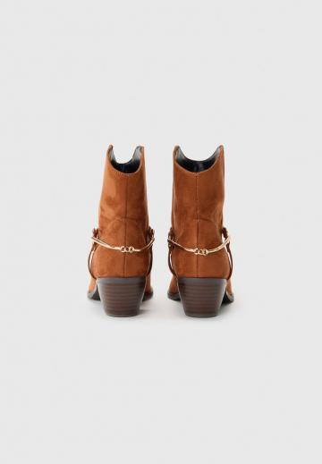 Ковбойские сапоги