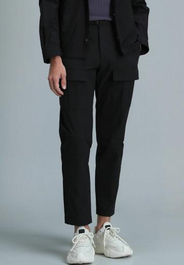 Брюки с накладными карманами
