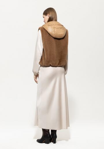 Пуховой жилет