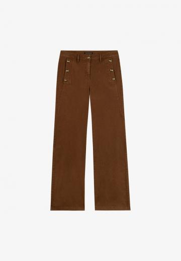 Клешеные джинсы