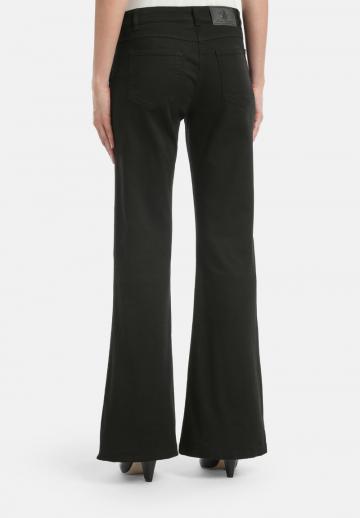 Клешеные джинсы