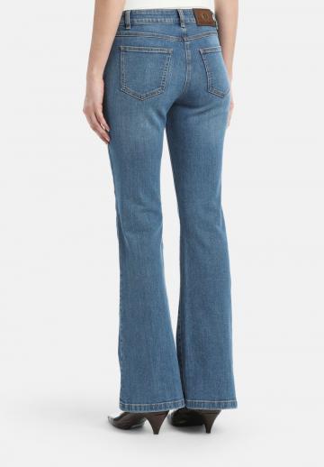 Клешеные джинсы