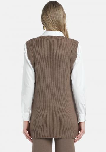 Длинный жилет