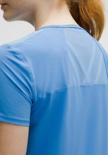 Спортивный топ