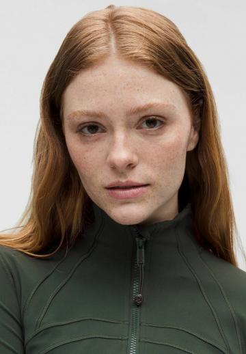 Спортивная толстовка